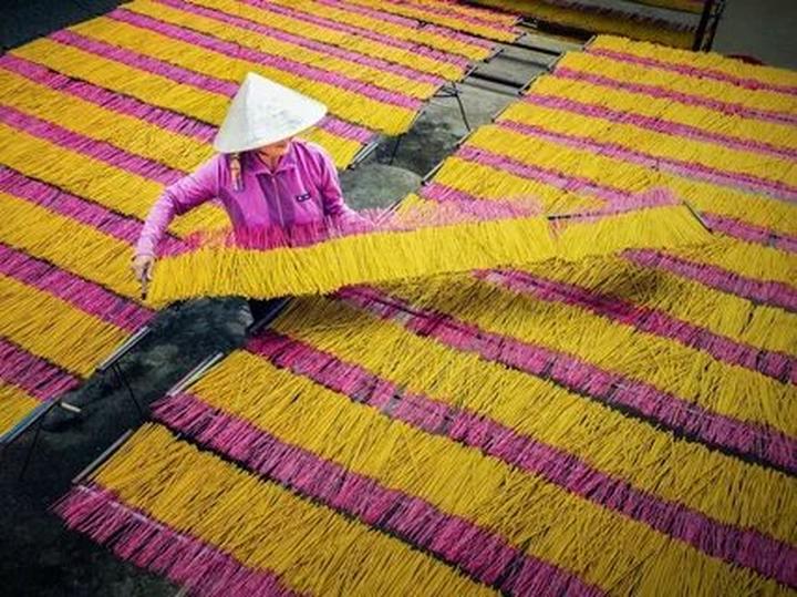 Tỏa Sáng Trên Mạng Xã Hội: Chuyên Gia Trang Điểm & Hotspot Matrix